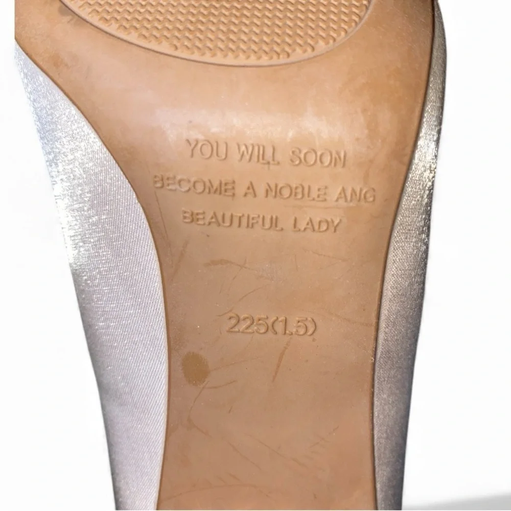BIGTREE Champagne Beige Pumps Rose Gold Stiletto Ornate Metal Heels SZ US 5/EU35